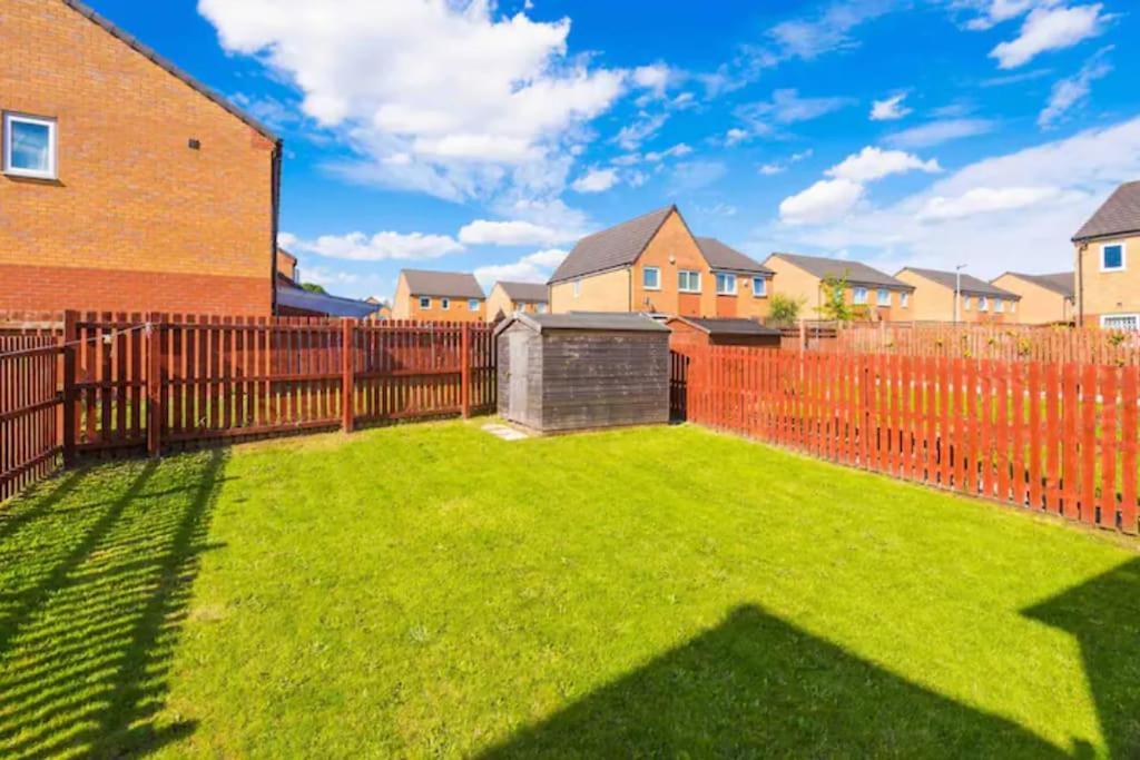 Spacious 5 Bedroom Home Hosted By Mcr Dens Manchester Exterior foto